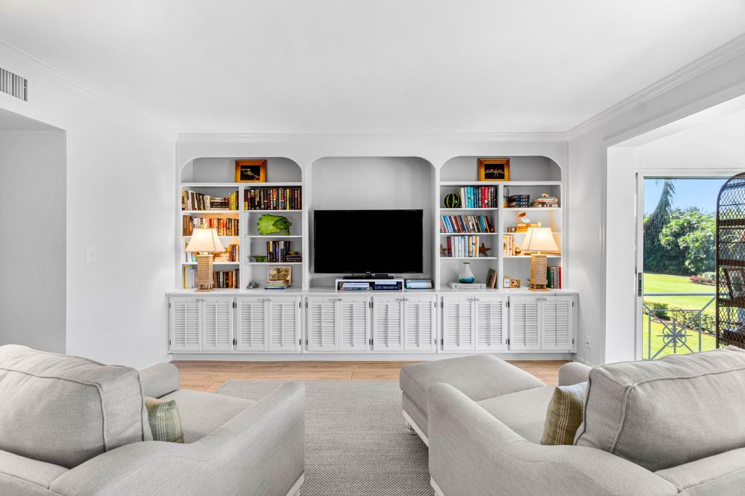 For Sale: $1,464,500 (2 beds, 2 baths, 1765 Square Feet)