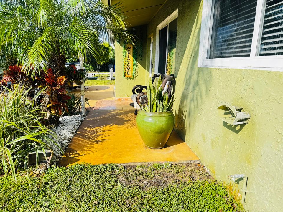 En Venta: $635,000 (3 camas, 2 baños, 1308 Pies cuadrados)