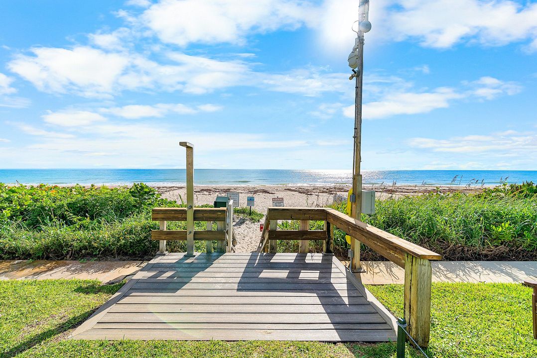 For Sale: $1,464,500 (2 beds, 2 baths, 1765 Square Feet)