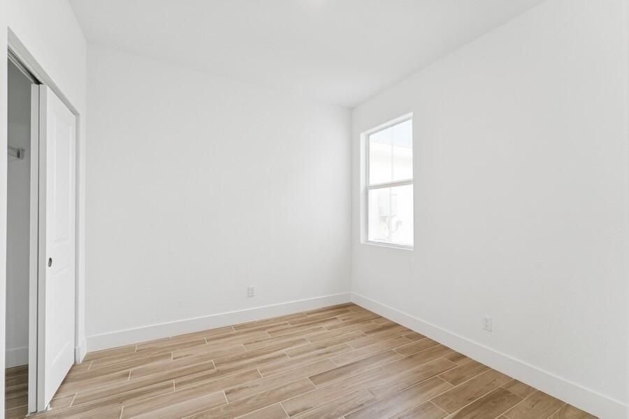 For Sale: $399,995 (2 beds, 2 baths, 1572 Square Feet)