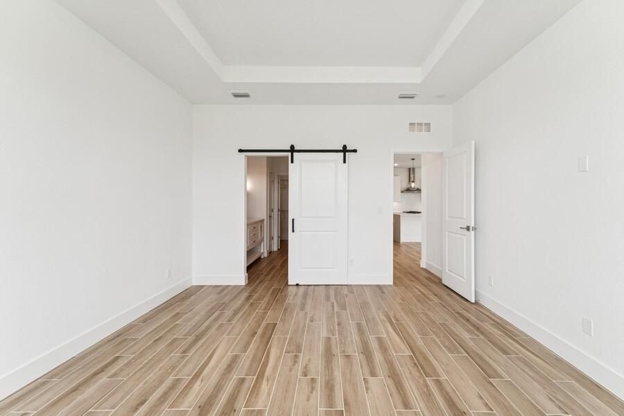 For Sale: $399,995 (2 beds, 2 baths, 1572 Square Feet)