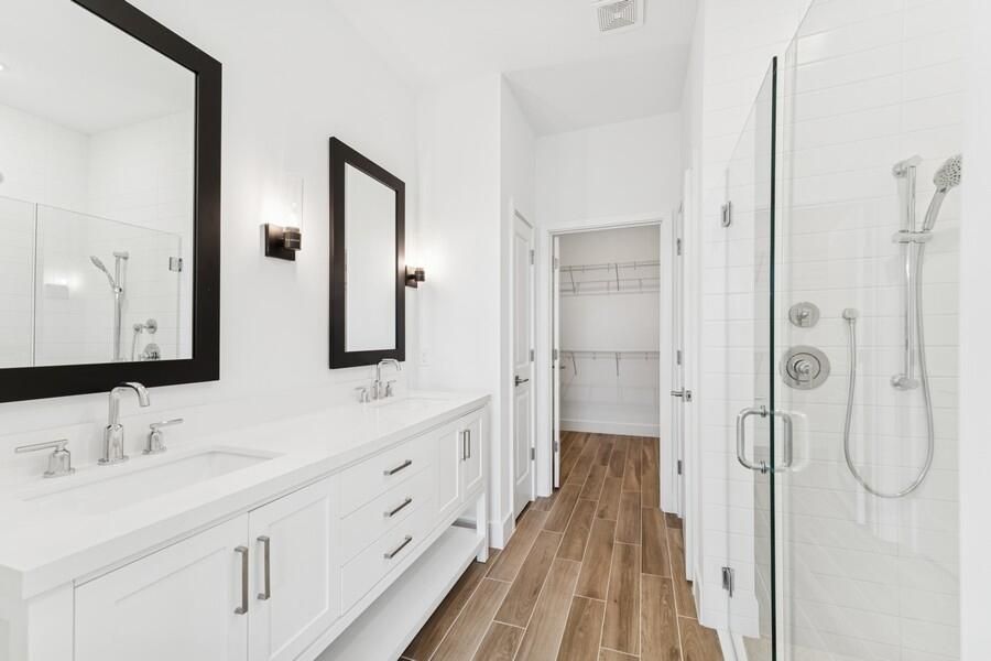 For Sale: $399,995 (2 beds, 2 baths, 1572 Square Feet)