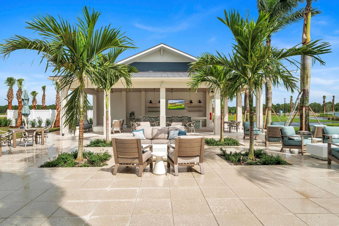 For Sale: $399,995 (2 beds, 2 baths, 1572 Square Feet)