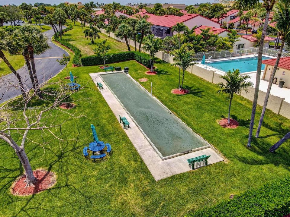 出租: $7,000 (2 贝兹, 2 浴室, 1056 平方英尺)