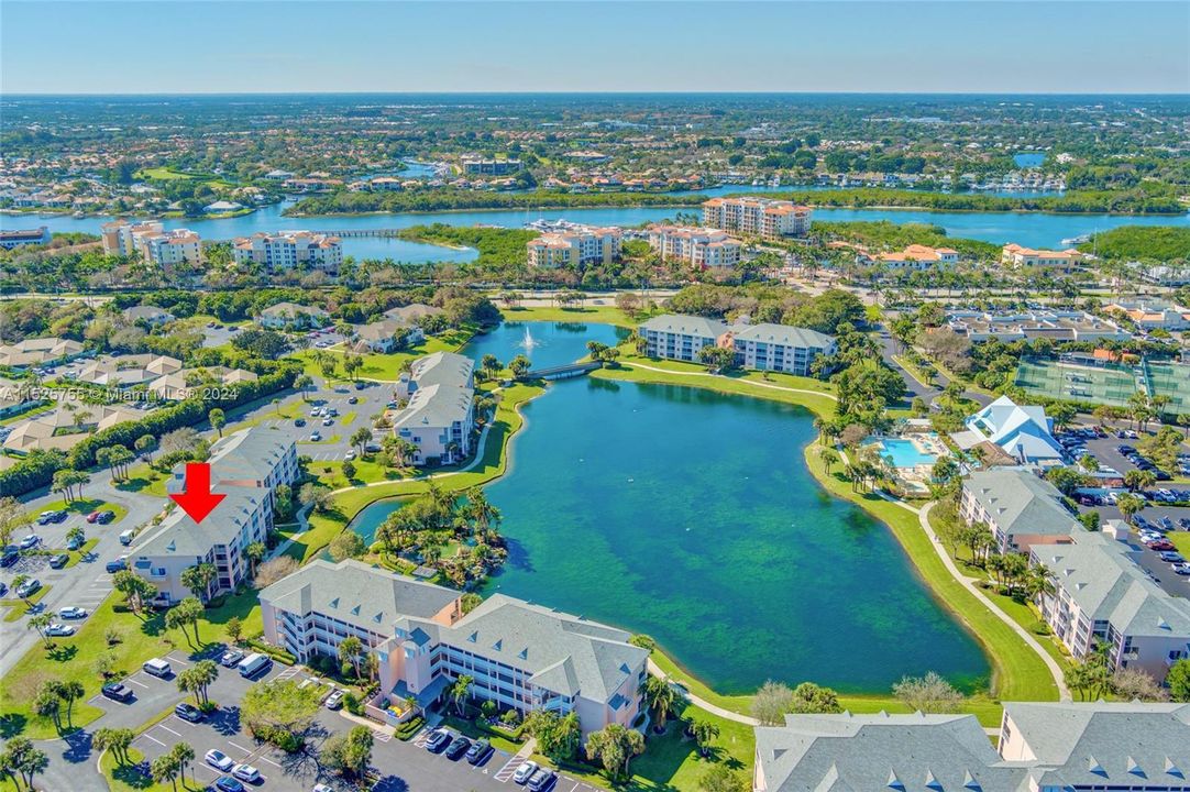 出租: $7,000 (2 贝兹, 2 浴室, 1056 平方英尺)