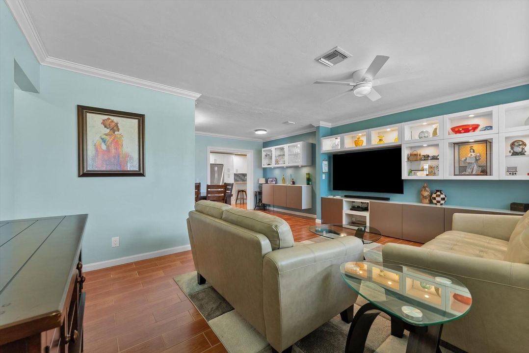 For Sale: $1,089,000 (3 beds, 2 baths, 1705 Square Feet)