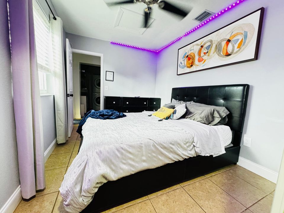 En Venta: $635,000 (3 camas, 2 baños, 1308 Pies cuadrados)