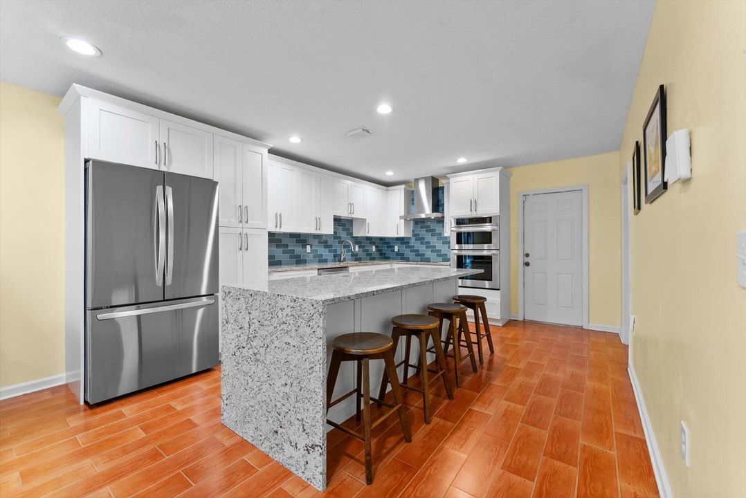 For Sale: $1,089,000 (3 beds, 2 baths, 1705 Square Feet)