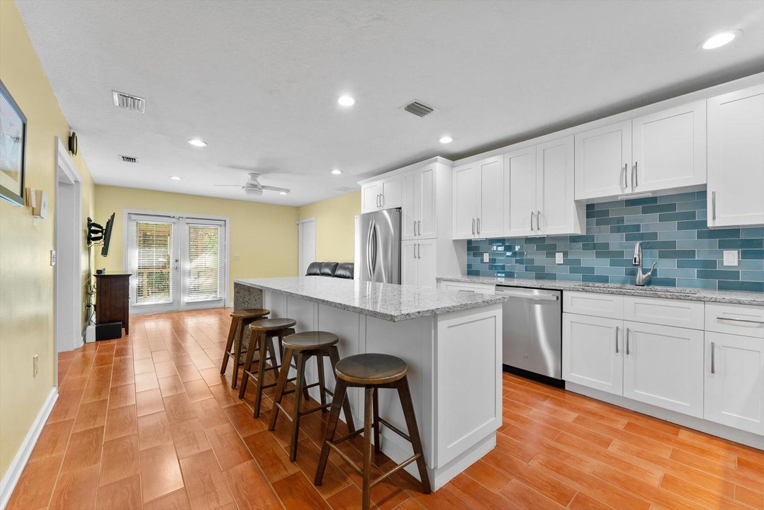 For Sale: $1,089,000 (3 beds, 2 baths, 1705 Square Feet)