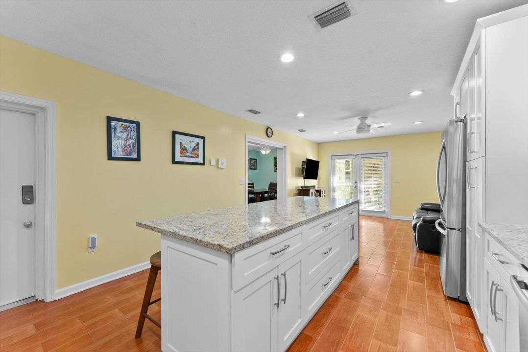 For Sale: $1,089,000 (3 beds, 2 baths, 1705 Square Feet)