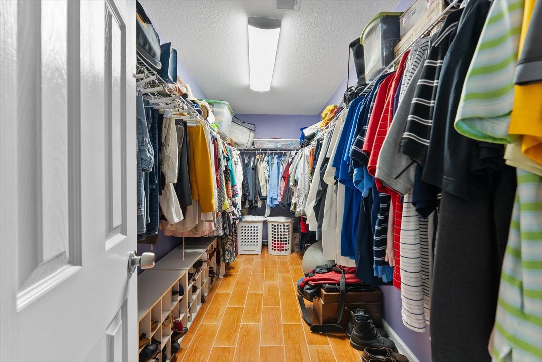 For Sale: $1,089,000 (3 beds, 2 baths, 1705 Square Feet)