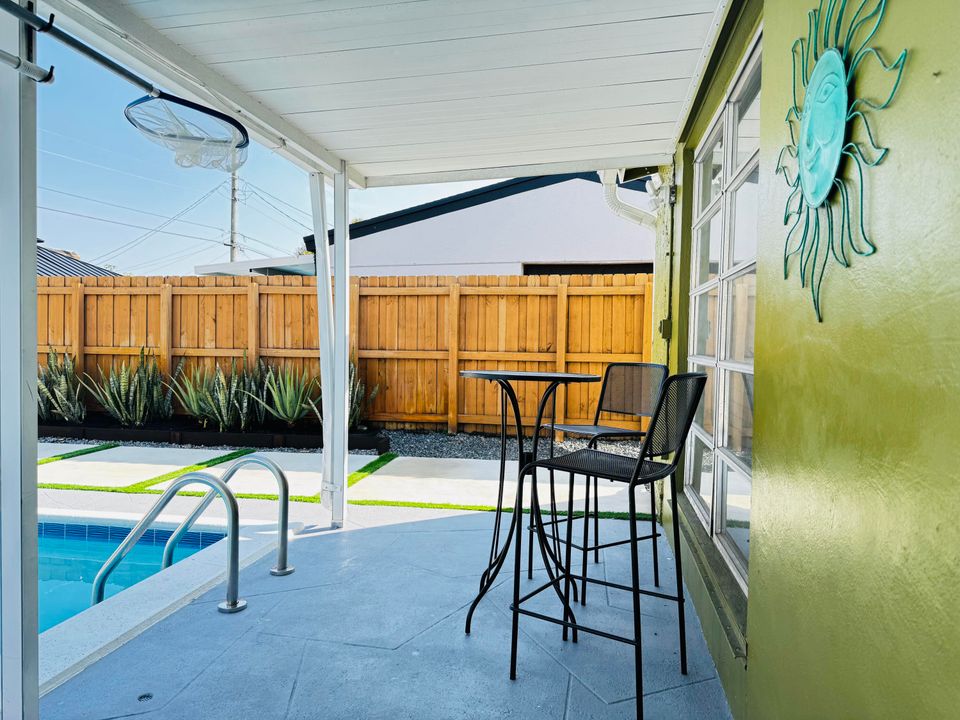 En Venta: $635,000 (3 camas, 2 baños, 1308 Pies cuadrados)