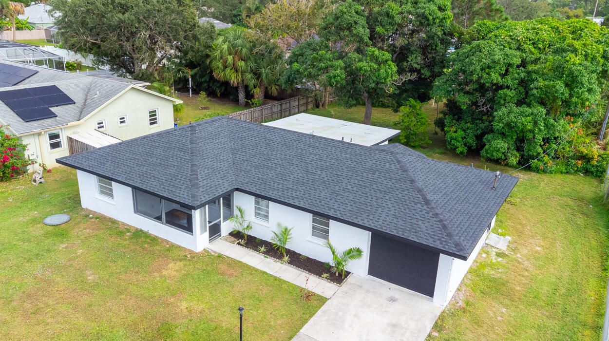 For Sale: $349,000 (3 beds, 2 baths, 1208 Square Feet)