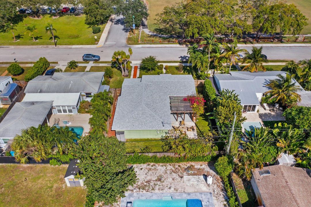 For Sale: $1,089,000 (3 beds, 2 baths, 1705 Square Feet)