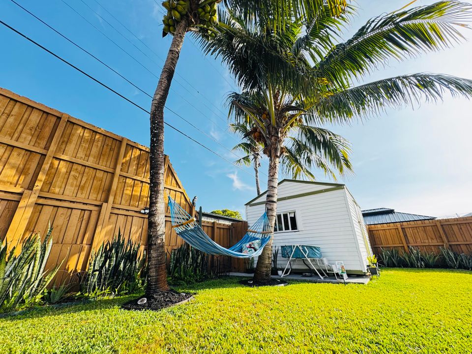 En Venta: $635,000 (3 camas, 2 baños, 1308 Pies cuadrados)