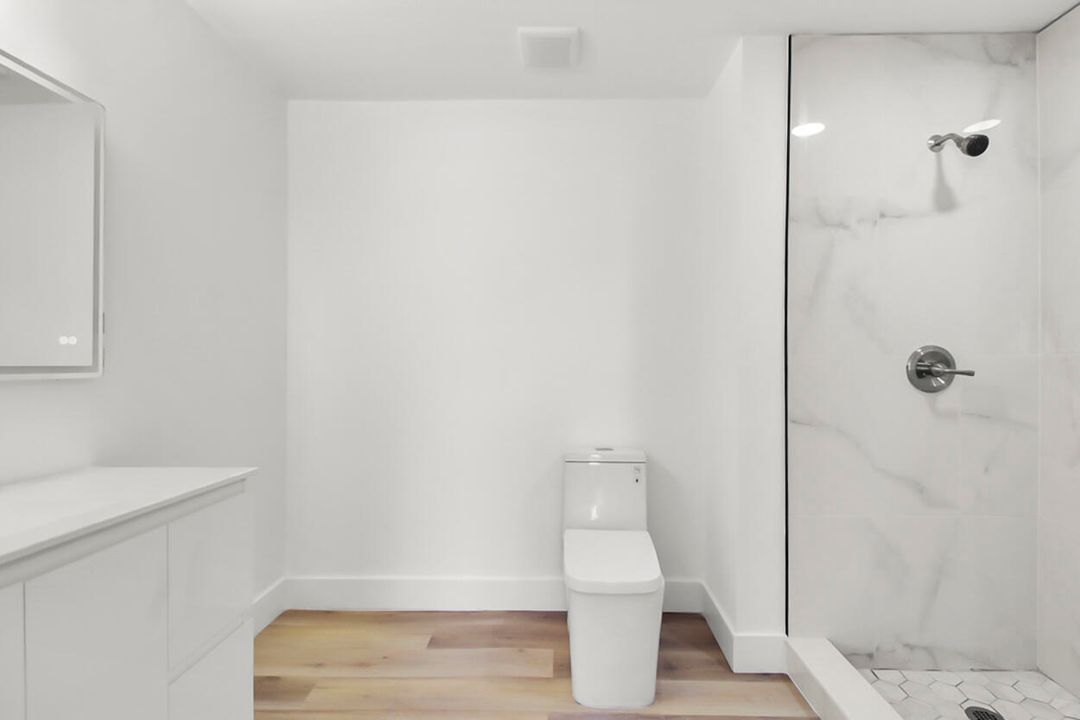 For Sale: $349,000 (3 beds, 2 baths, 1208 Square Feet)