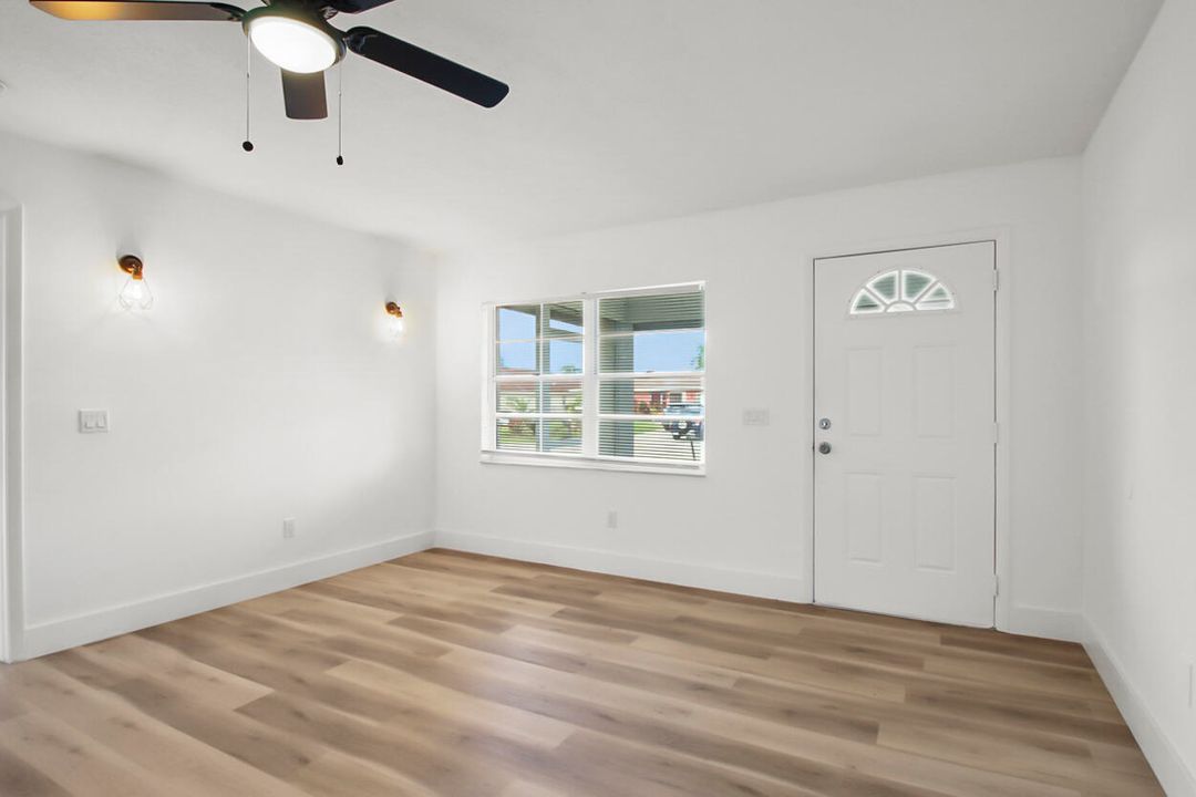 For Sale: $349,000 (3 beds, 2 baths, 1208 Square Feet)