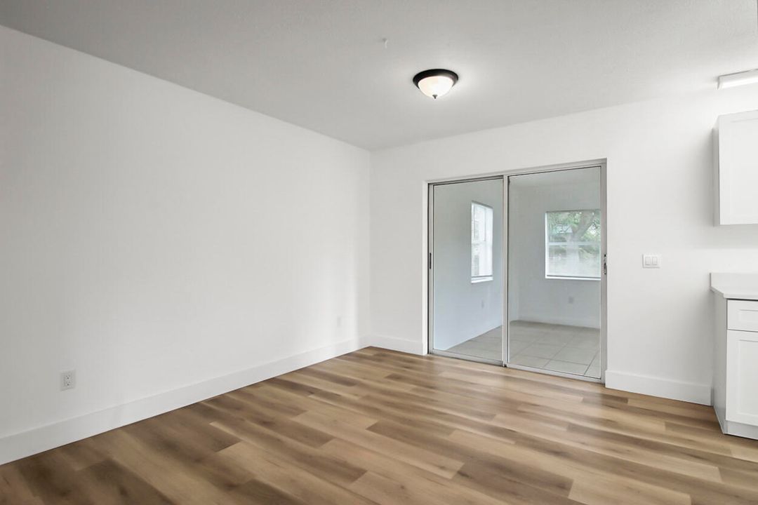 For Sale: $349,000 (3 beds, 2 baths, 1208 Square Feet)