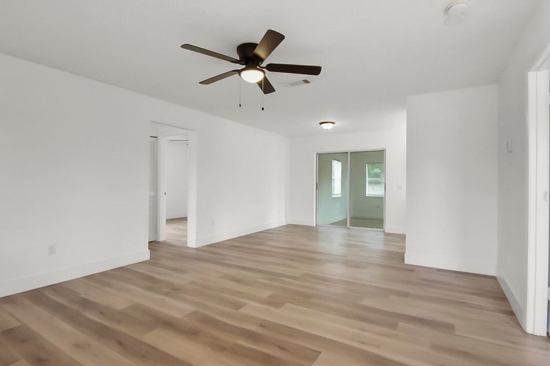 For Sale: $349,000 (3 beds, 2 baths, 1208 Square Feet)