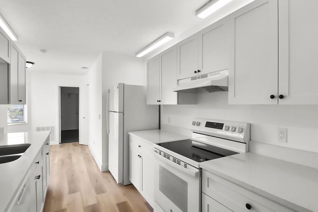 For Sale: $349,000 (3 beds, 2 baths, 1208 Square Feet)