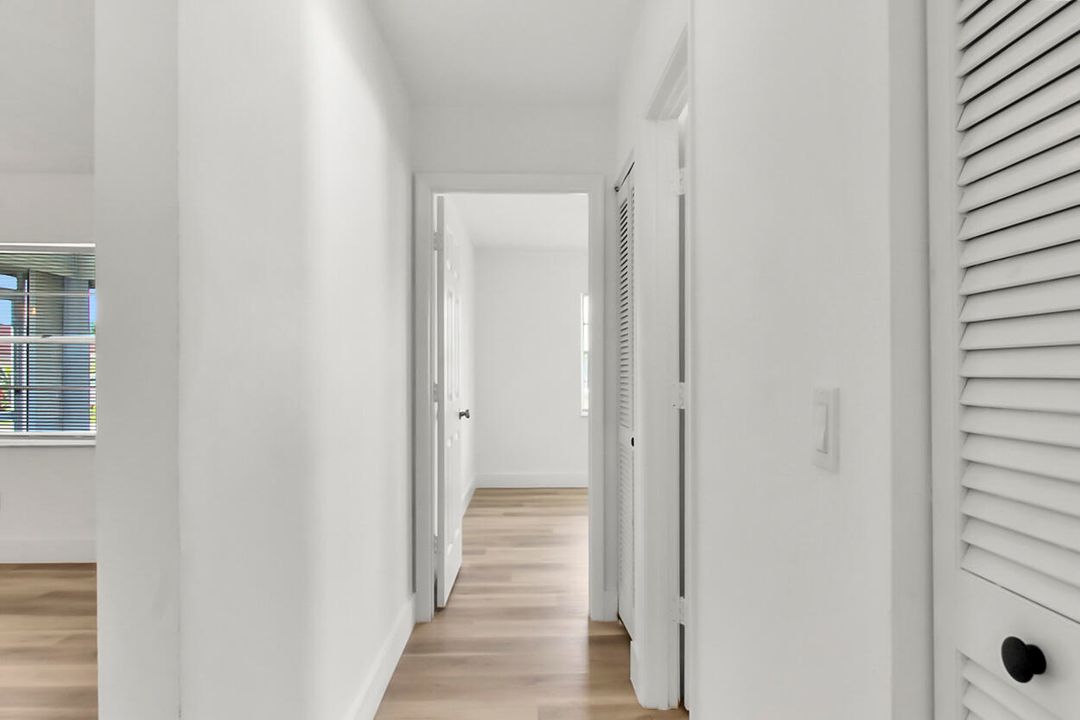 For Sale: $349,000 (3 beds, 2 baths, 1208 Square Feet)