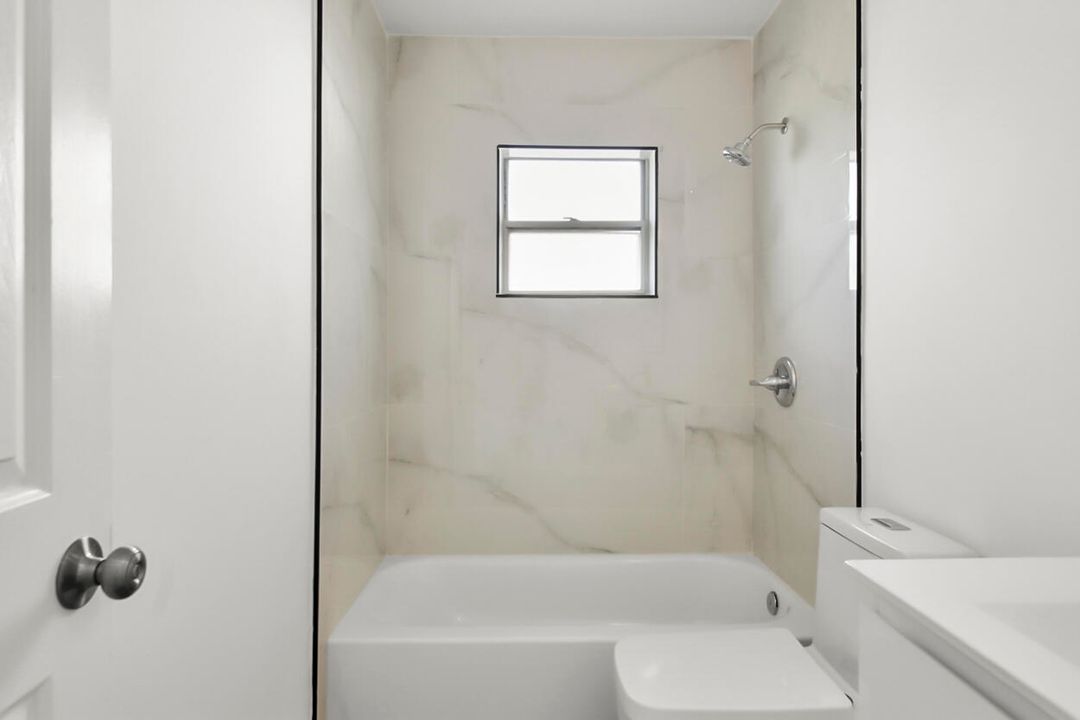 For Sale: $349,000 (3 beds, 2 baths, 1208 Square Feet)