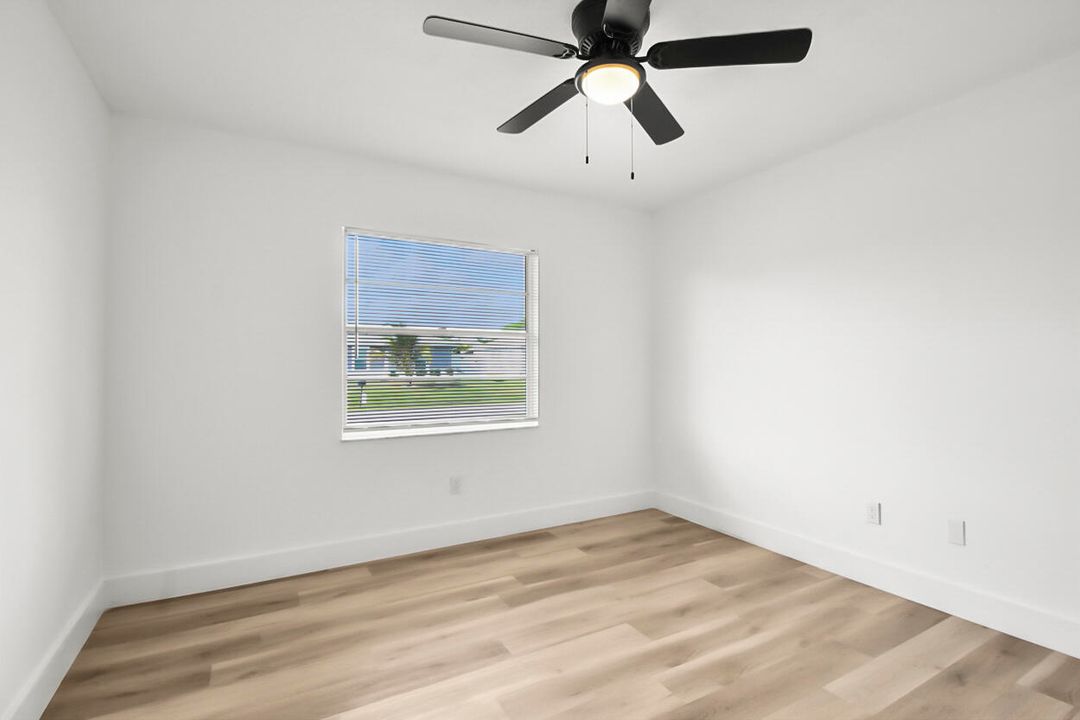 For Sale: $349,000 (3 beds, 2 baths, 1208 Square Feet)