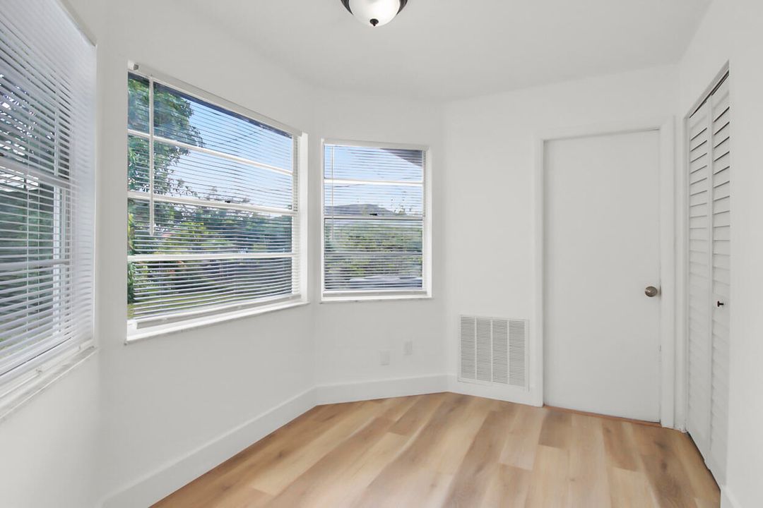 For Sale: $349,000 (3 beds, 2 baths, 1208 Square Feet)