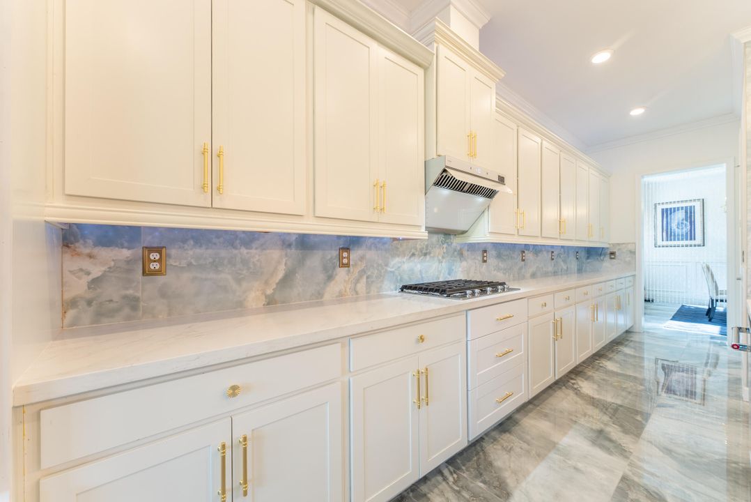 For Sale: $1,200,000 (4 beds, 4 baths, 3600 Square Feet)