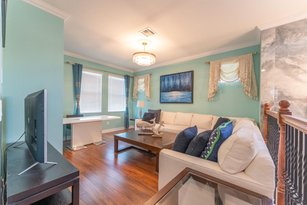 For Sale: $1,200,000 (4 beds, 4 baths, 3600 Square Feet)