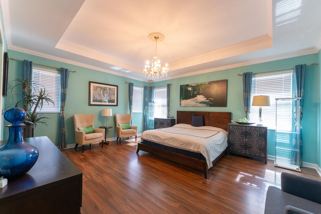 For Sale: $1,200,000 (4 beds, 4 baths, 3600 Square Feet)