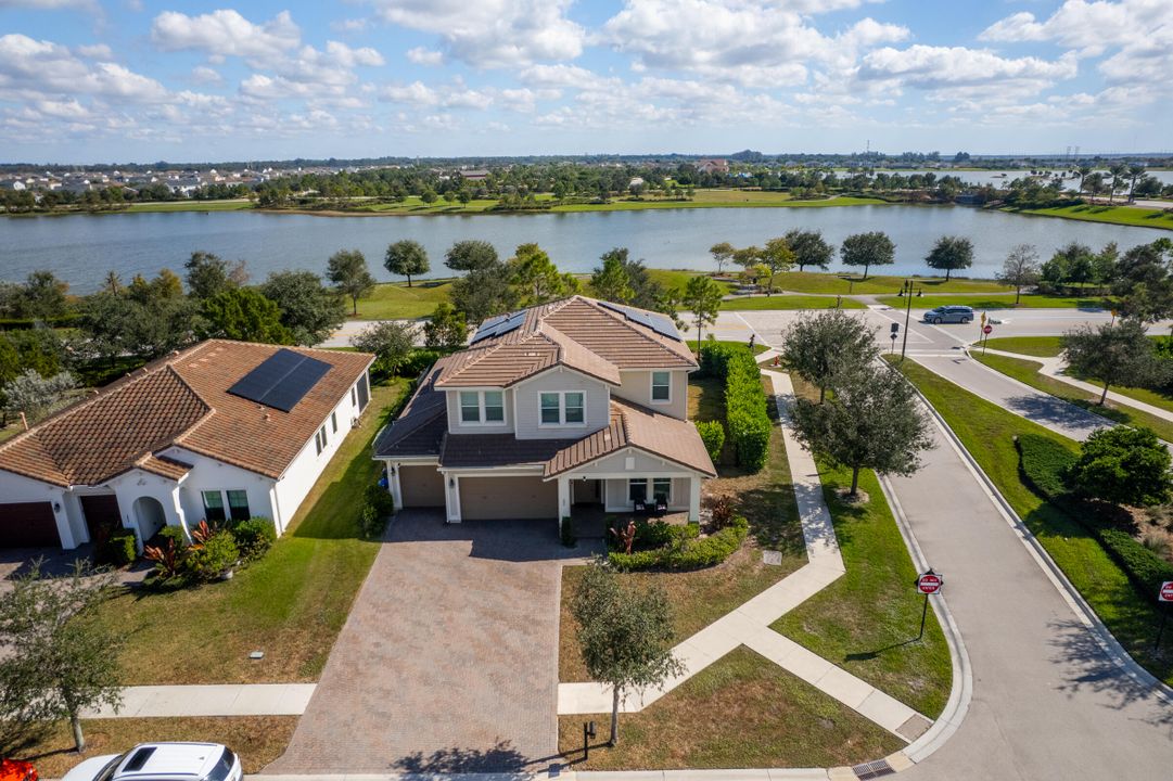 For Sale: $1,200,000 (4 beds, 4 baths, 3600 Square Feet)