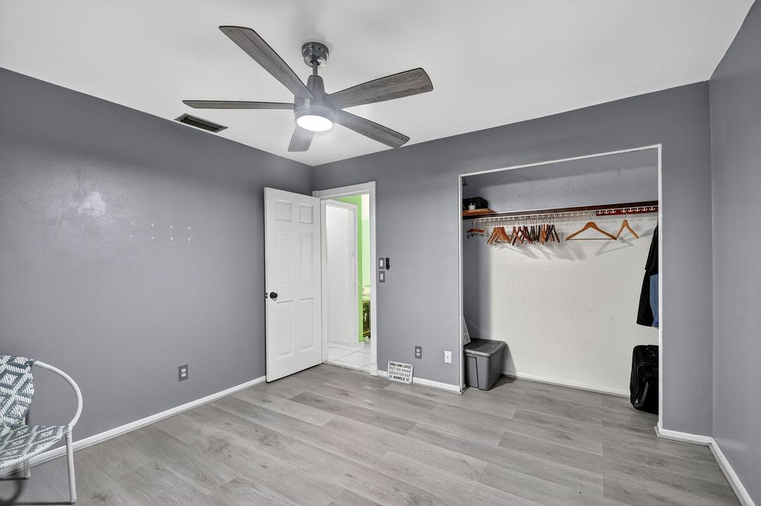 Activo con contrato: $450,000 (3 camas, 2 baños, 1713 Pies cuadrados)