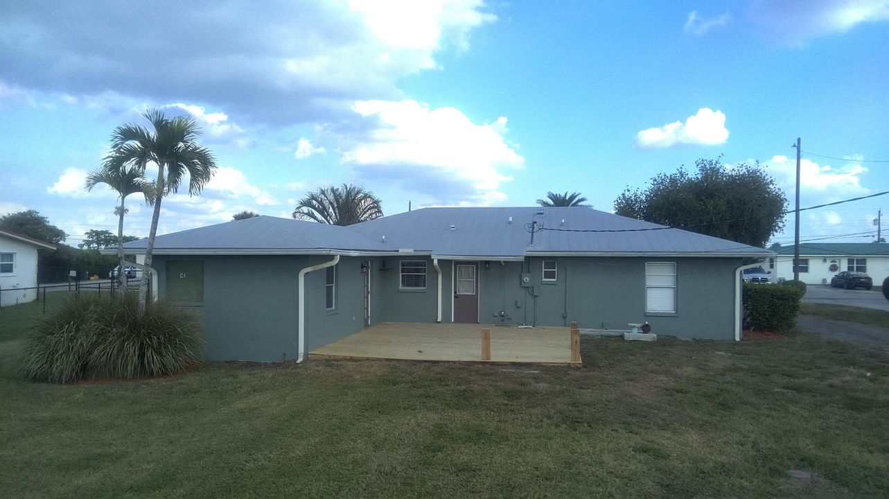 На продажу: $399,000 (4 спален, 2 ванн, 1799 Квадратных фут)