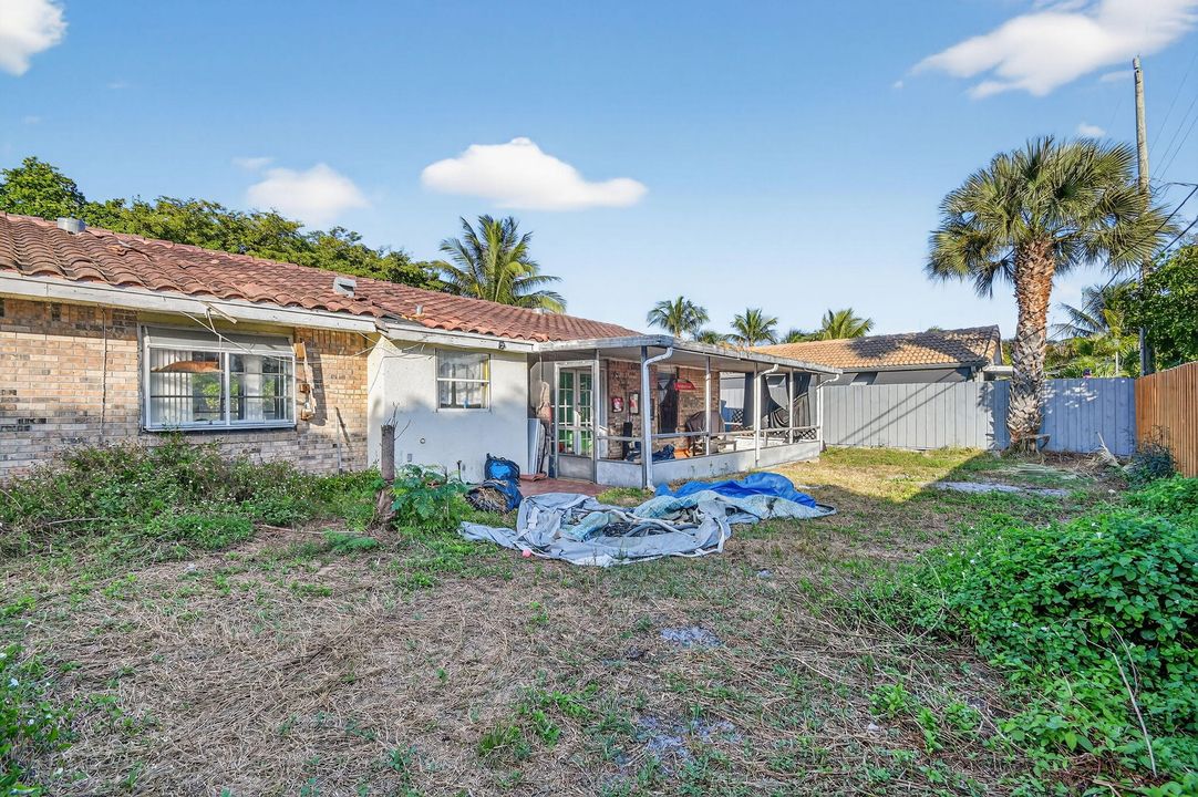 Activo con contrato: $450,000 (3 camas, 2 baños, 1713 Pies cuadrados)