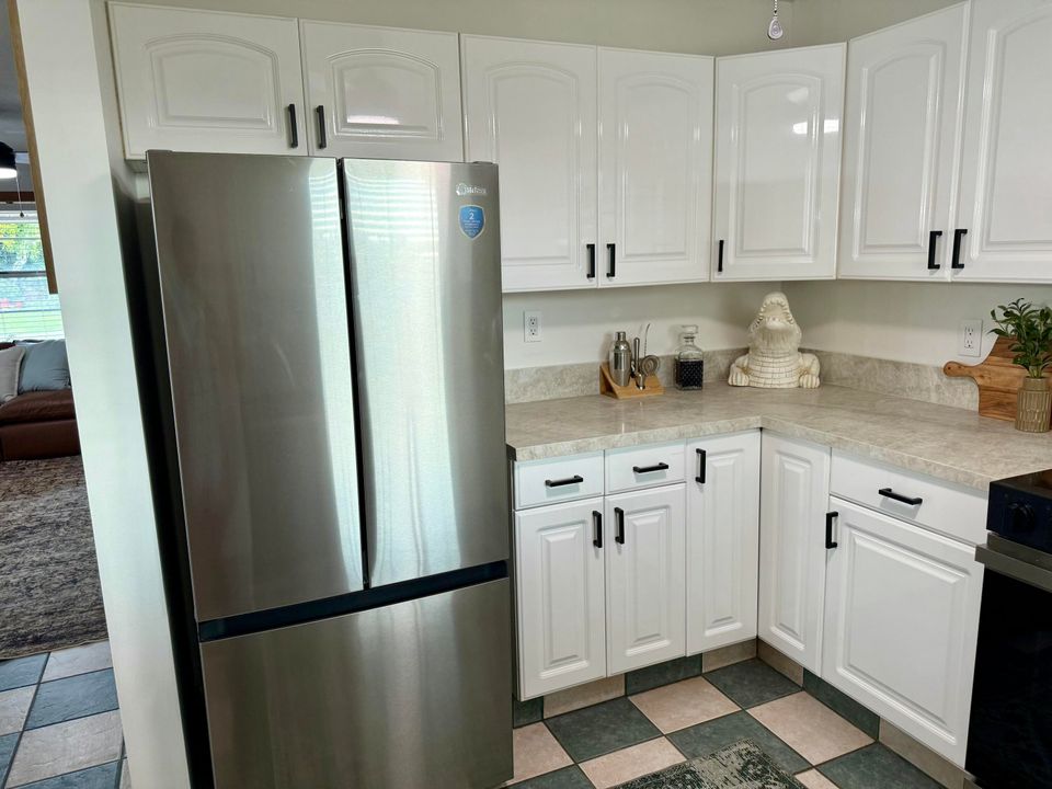 На продажу: $399,000 (4 спален, 2 ванн, 1799 Квадратных фут)