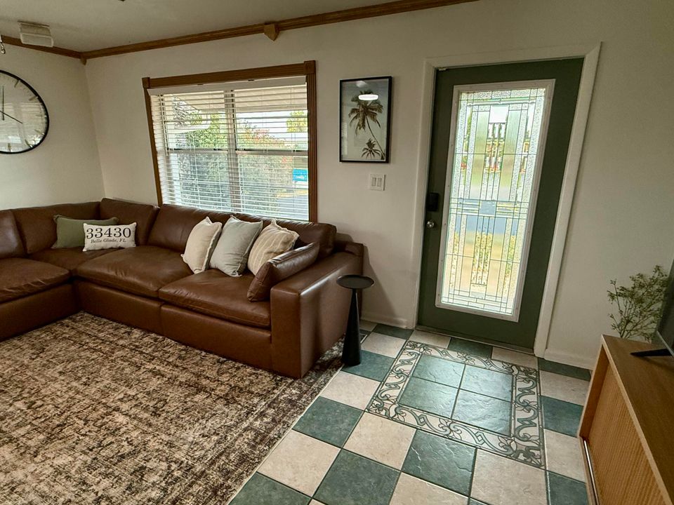 На продажу: $399,000 (4 спален, 2 ванн, 1799 Квадратных фут)