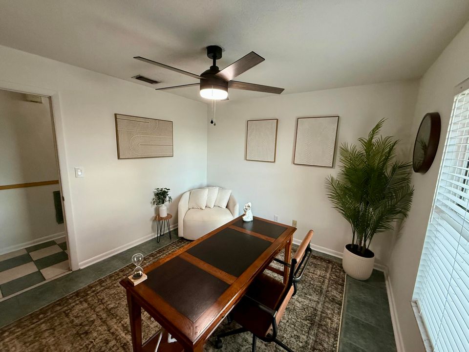 На продажу: $399,000 (4 спален, 2 ванн, 1799 Квадратных фут)