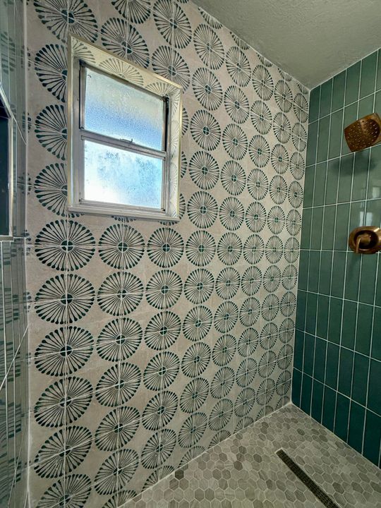 На продажу: $399,000 (4 спален, 2 ванн, 1799 Квадратных фут)