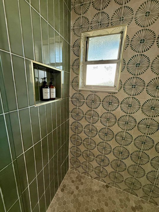 На продажу: $399,000 (4 спален, 2 ванн, 1799 Квадратных фут)