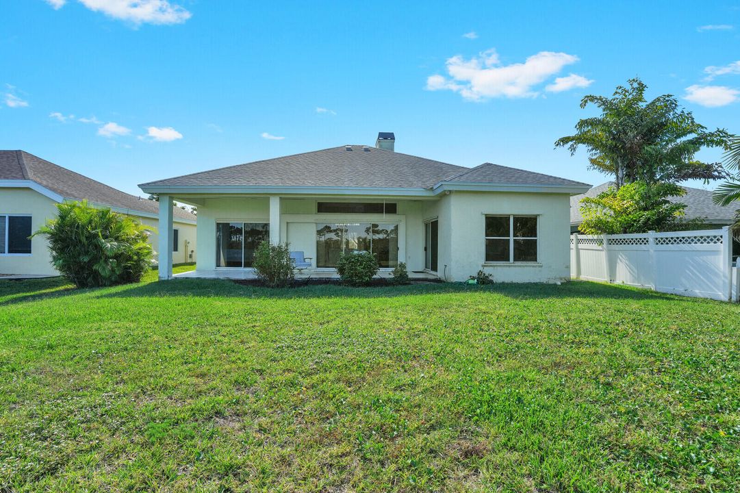 Activo con contrato: $699,959 (3 camas, 2 baños, 1765 Pies cuadrados)