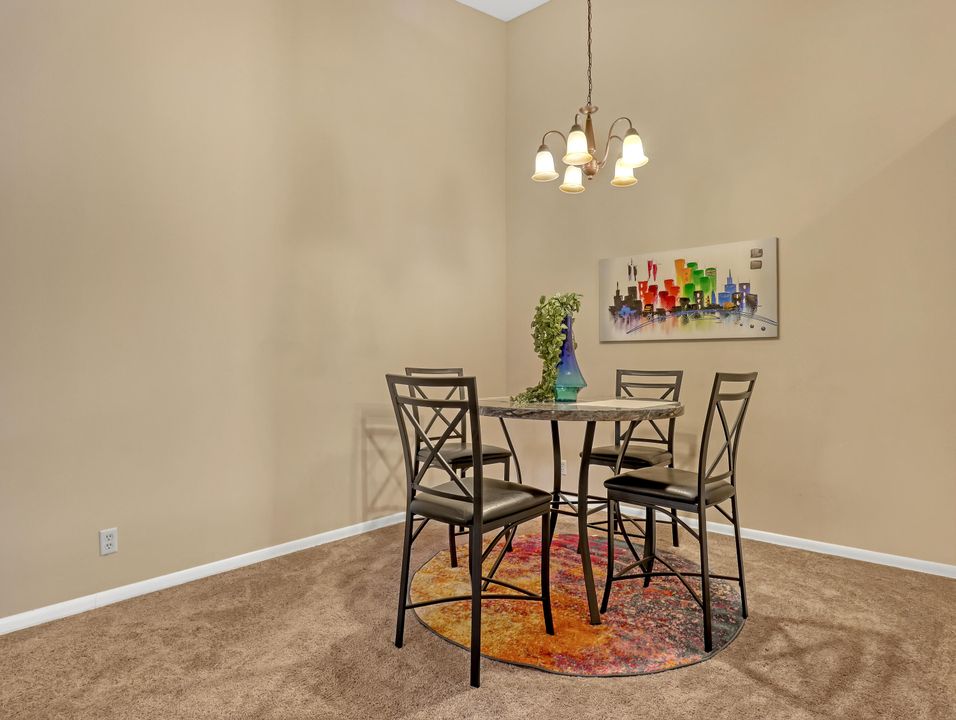 For Rent: $3,200 (2 beds, 2 baths, 1025 Square Feet)