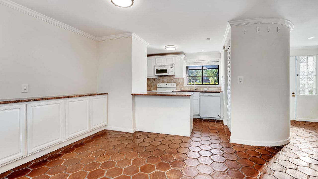 待售: $1,485,000 (0 贝兹, 0 浴室, 3058 平方英尺)