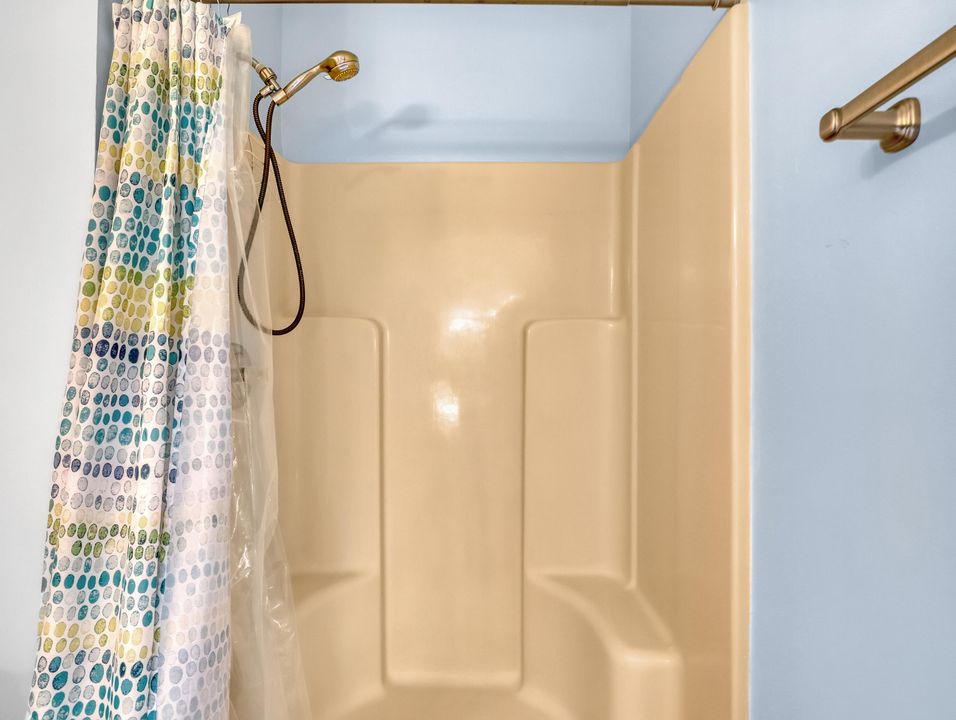 For Rent: $3,200 (2 beds, 2 baths, 1025 Square Feet)