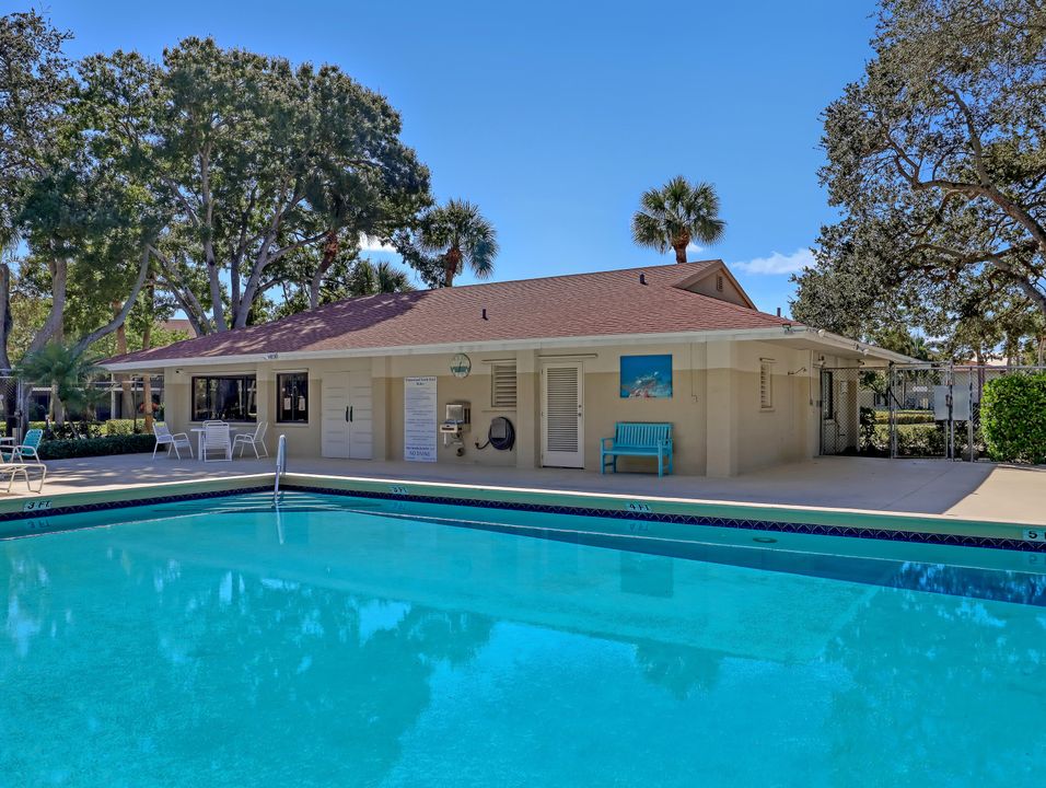 For Rent: $3,200 (2 beds, 2 baths, 1025 Square Feet)