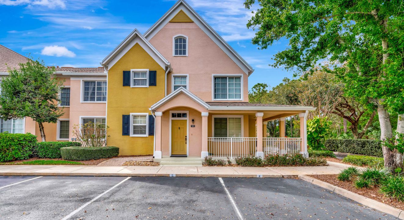 На продажу: $239,000 (2 спален, 2 ванн, 1209 Квадратных фут)