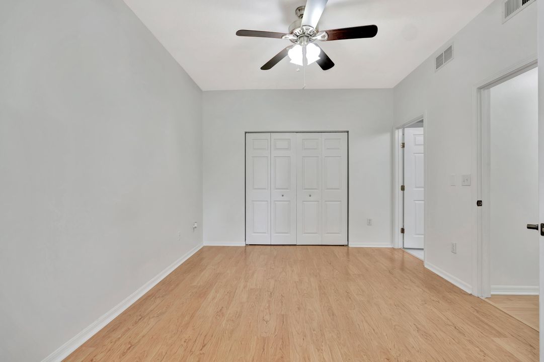 На продажу: $239,000 (2 спален, 2 ванн, 1209 Квадратных фут)