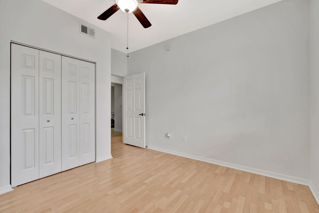 На продажу: $239,000 (2 спален, 2 ванн, 1209 Квадратных фут)