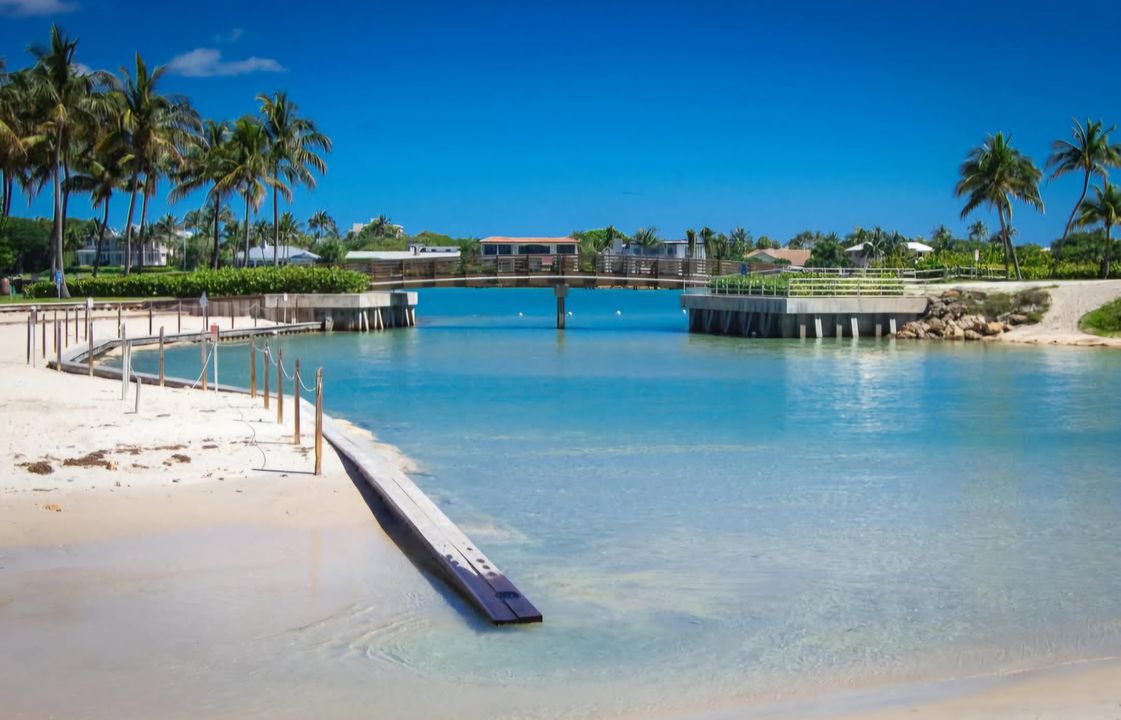 出租: $7,000 (2 贝兹, 2 浴室, 1056 平方英尺)