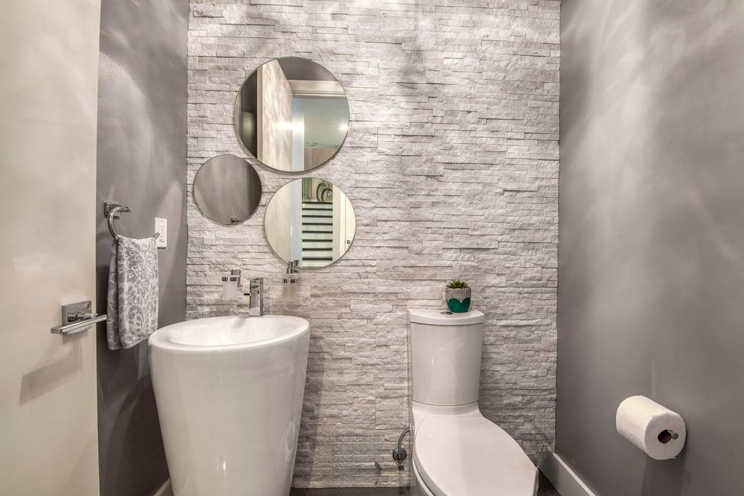 For Sale: $799,000 (3 beds, 2 baths, 2138 Square Feet)